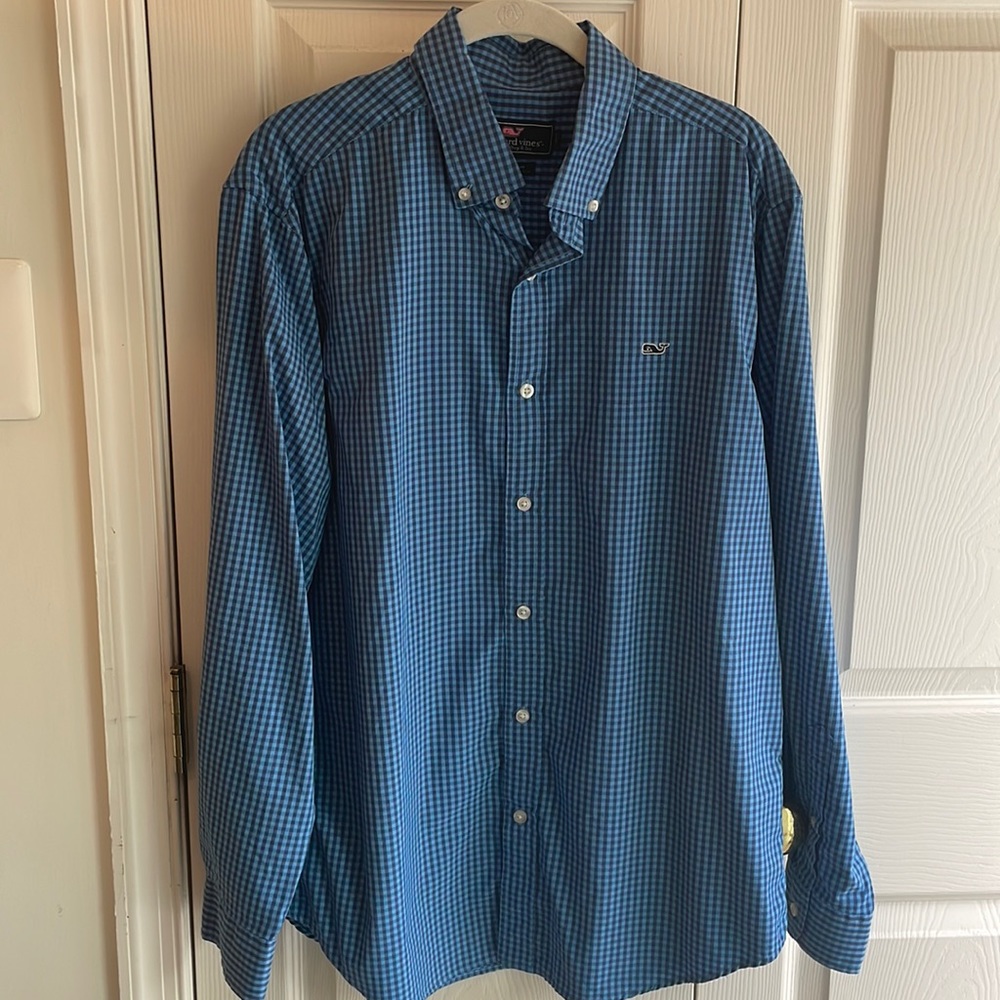 Vineyard Vines Size Large